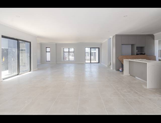 4 BEDROOM FREEHOLD FOR SALE IN PARKLANDS NORTH